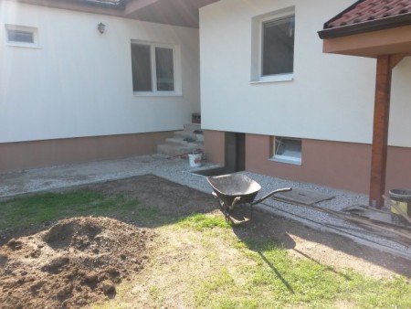 Dokončenie soklov fasádnou omietkou